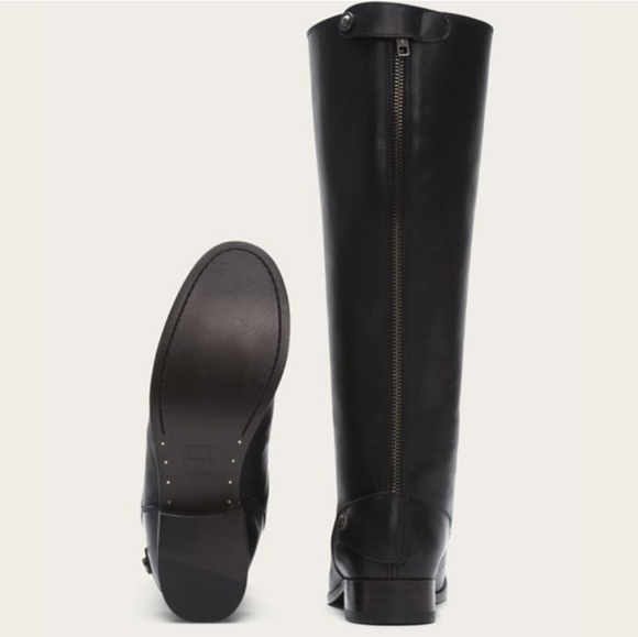 Timeless Frye Black Leather Boots - Picture 3 of 8